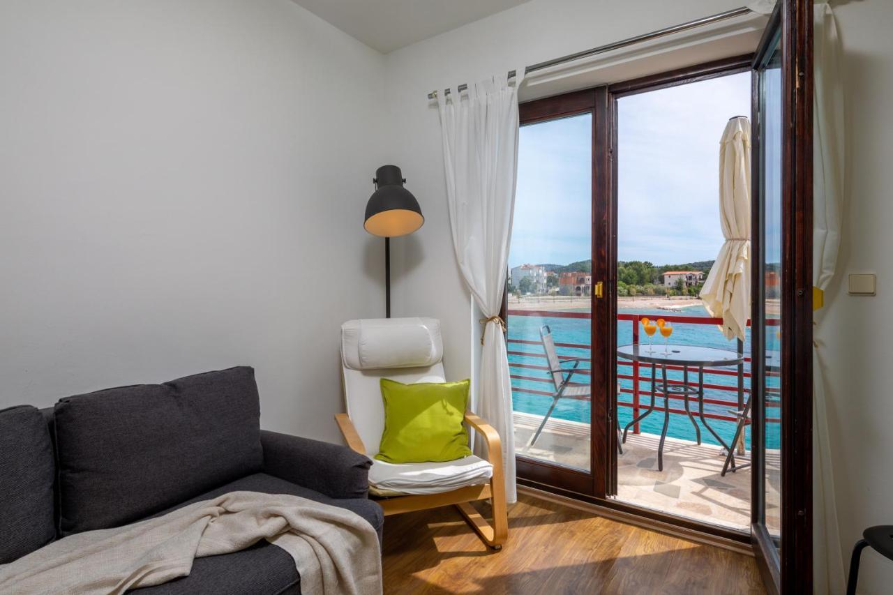 Apartments Villa Zrinka - Last Season Ever! โรกอซนิซา ภายนอก รูปภาพ