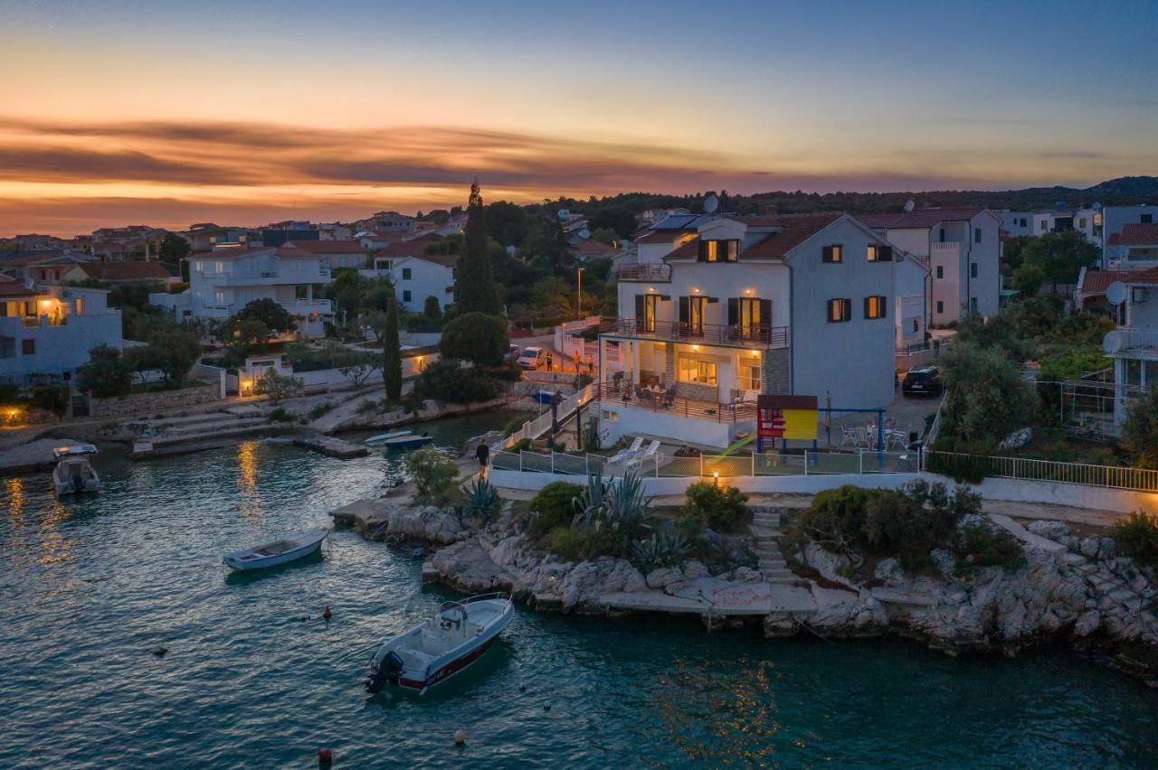 Apartments Villa Zrinka - Last Season Ever! โรกอซนิซา ภายนอก รูปภาพ