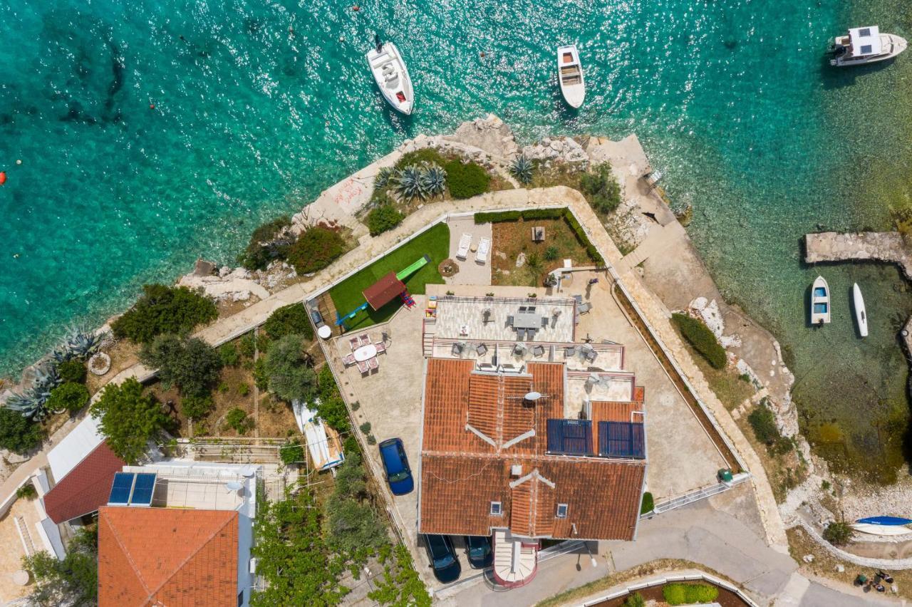 Apartments Villa Zrinka - Last Season Ever! โรกอซนิซา ภายนอก รูปภาพ
