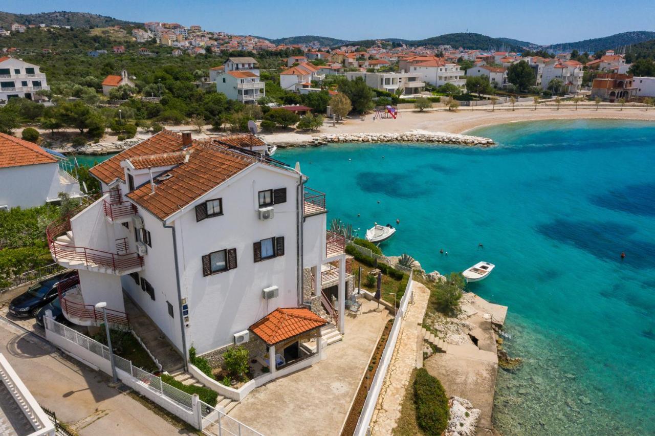 Apartments Villa Zrinka - Last Season Ever! โรกอซนิซา ภายนอก รูปภาพ