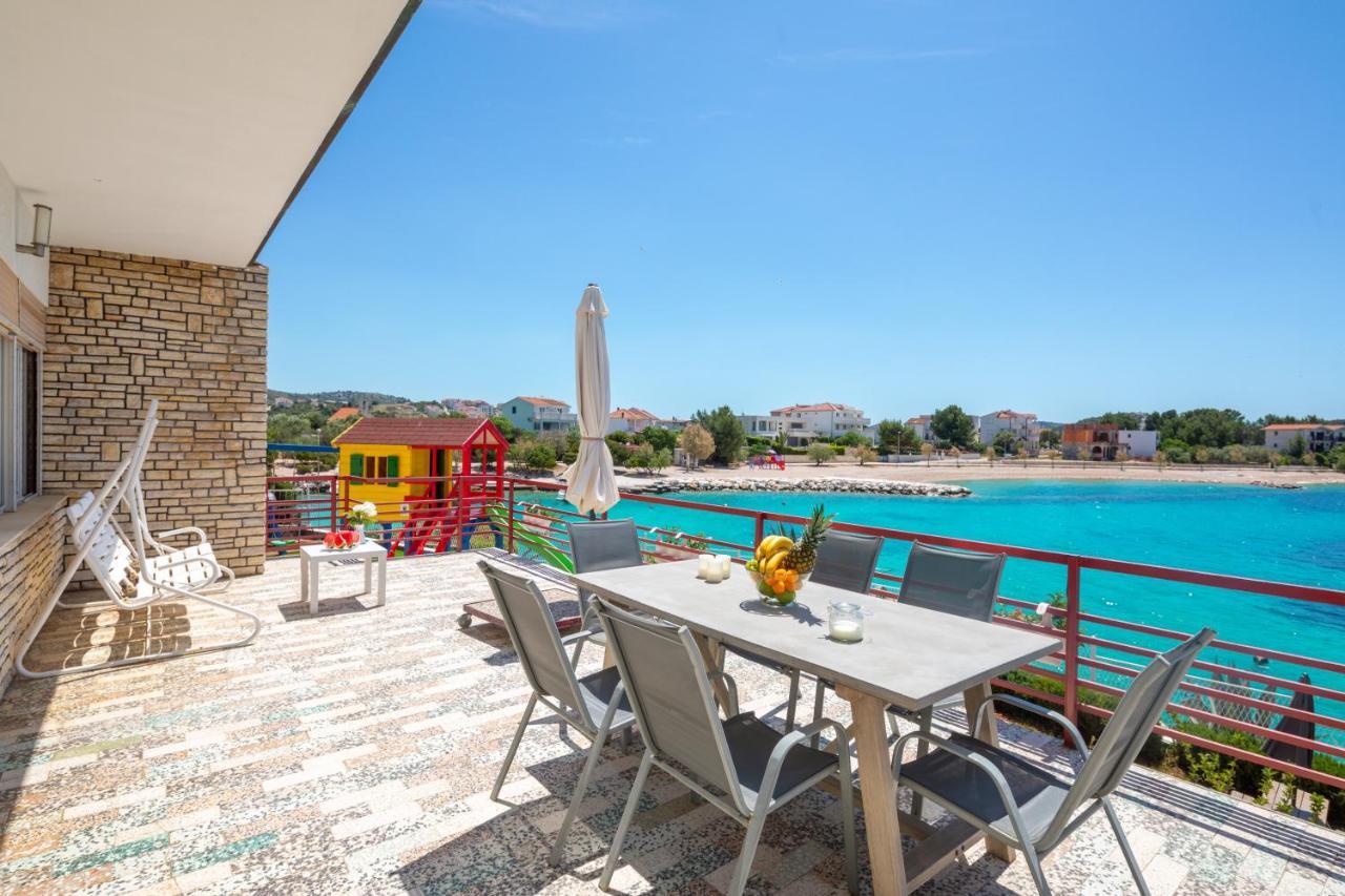 Apartments Villa Zrinka - Last Season Ever! โรกอซนิซา ภายนอก รูปภาพ