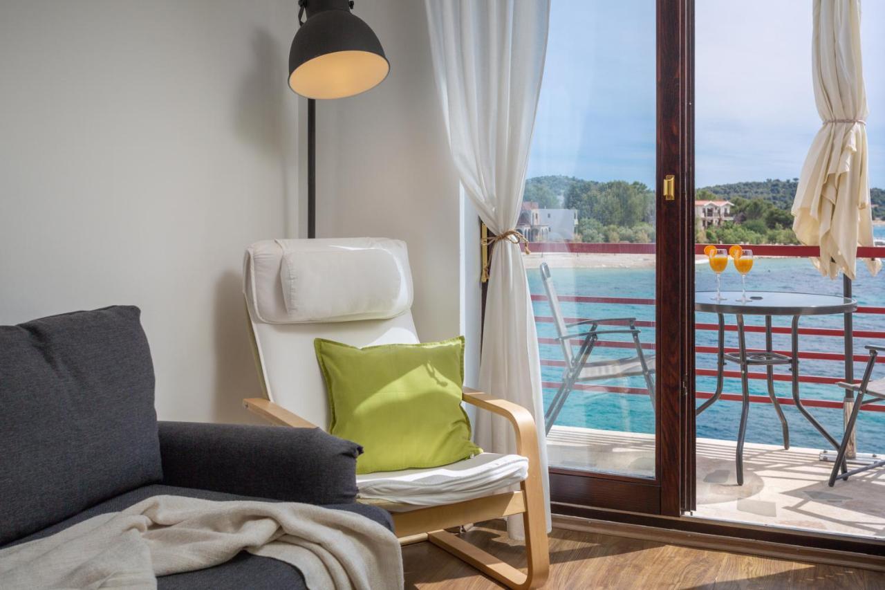 Apartments Villa Zrinka - Last Season Ever! โรกอซนิซา ภายนอก รูปภาพ