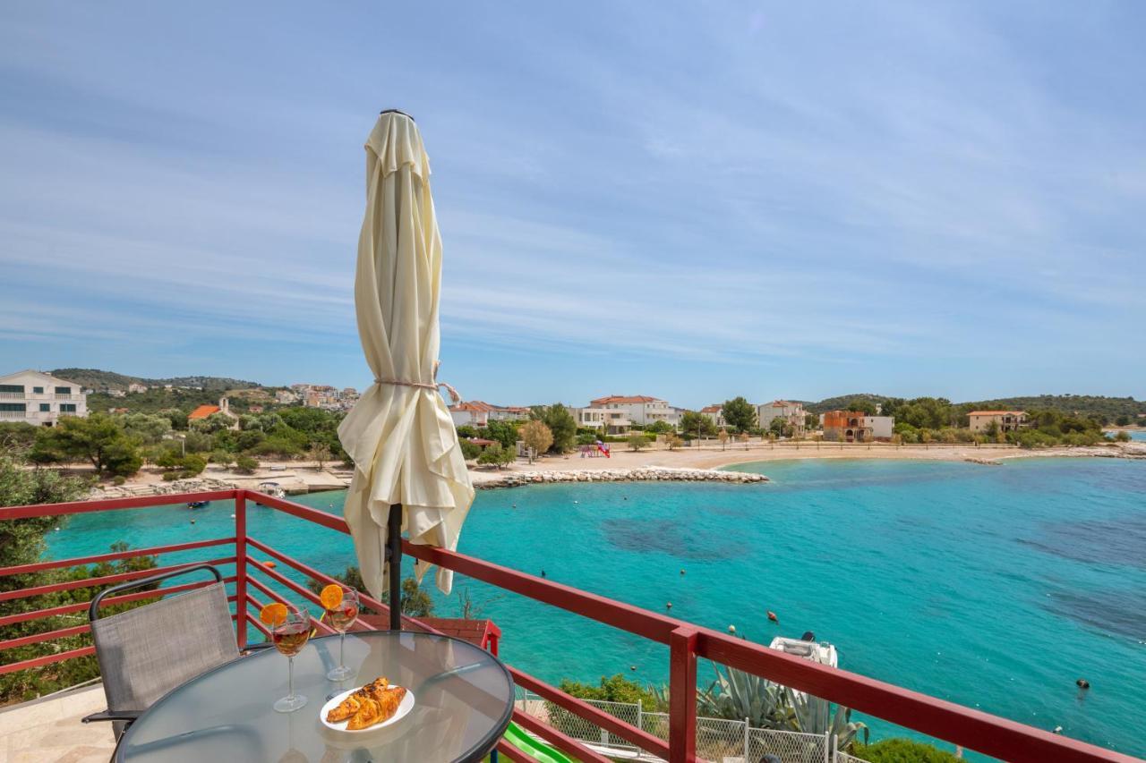 Apartments Villa Zrinka - Last Season Ever! โรกอซนิซา ภายนอก รูปภาพ