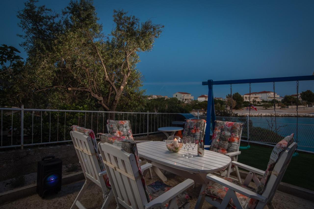 Apartments Villa Zrinka - Last Season Ever! โรกอซนิซา ภายนอก รูปภาพ